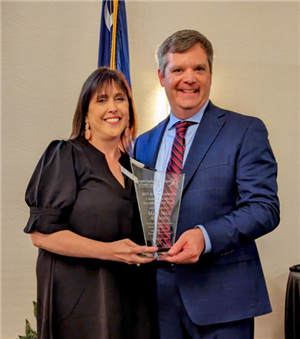 Ms. Anthony receives award